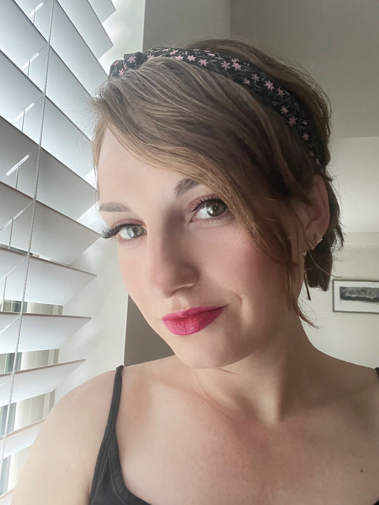 Dreamer  best false eyelashes for beginner, close-up