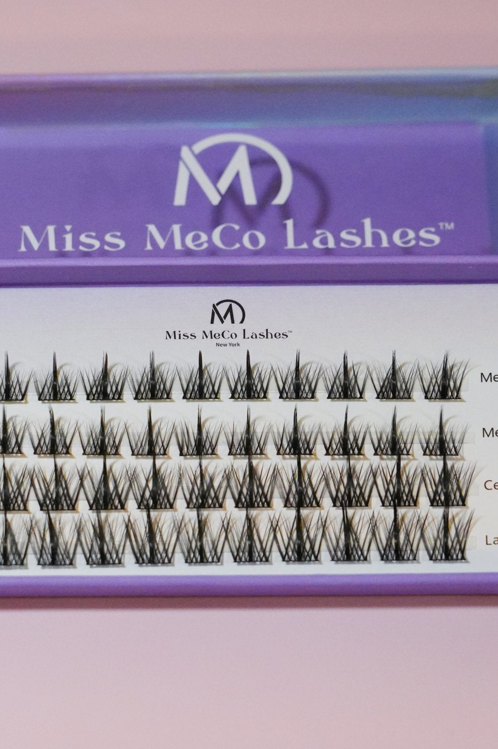 Show Stopper the easiest eyelashes to apply on, detail